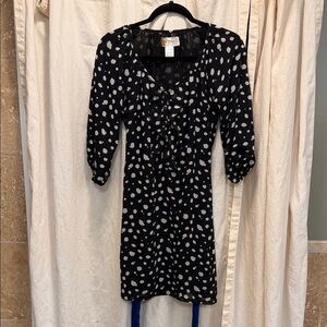 Francesca's Collections Black and White Patterned Midi Dress